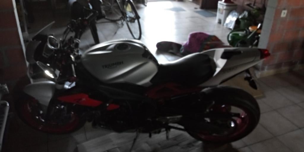 Triumph Street Triple 675 RX, Motoren, Motoren | Triumph, 675 cc, Nieuw, 3 cilinders, Particulier