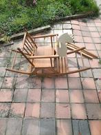 Cheval à bascule, Enlèvement