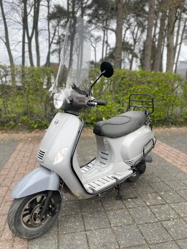 GTS TOSCANA 2018 A KLASSE, Fietsen en Brommers, Scooters | Yamaha, Ophalen, Zo goed als nieuw