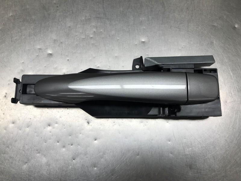 POIGNEE EXTERIEURE ARRIÈRE GAUCHE Nissan Pulsar (C13), Arrière, Dhr. M. Roggen, Stadsweg 37 37
9917 PV  WIRDUM GR., NL, Nissan