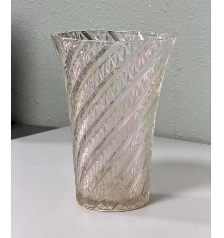 Vase en verre taillé vintage avec grand motif torsadé, 25 cm, Antiquités & Art, Antiquités | Vases, Enlèvement ou Envoi