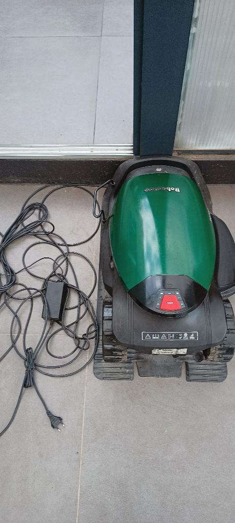 Tondeuse à gazon robotique Robomow Rc 308u, Jardin & Terrasse, Tondeuses robotisées, Utilisé, 20 à 25 cm, Avec capteur de pluie