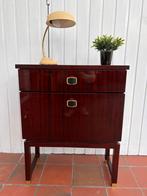 Kleine vintage bijzetkast, Ophalen, Gebruikt, Hout