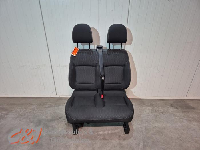 Bank rechts-voor van een Renault Trafic, Auto-onderdelen, Interieur en Bekleding, Renault, Gebruikt, 3 maanden garantie, Ophalen of Verzenden