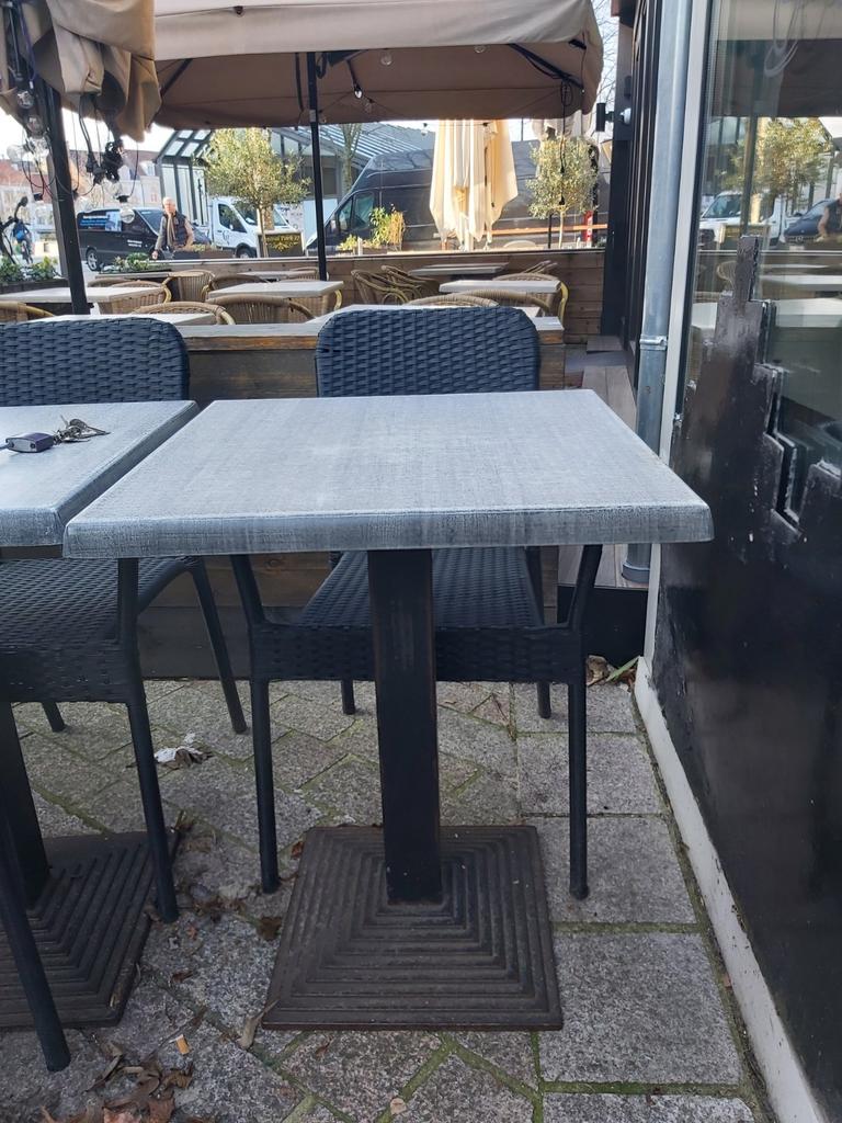 Terrastafels, Ophalen