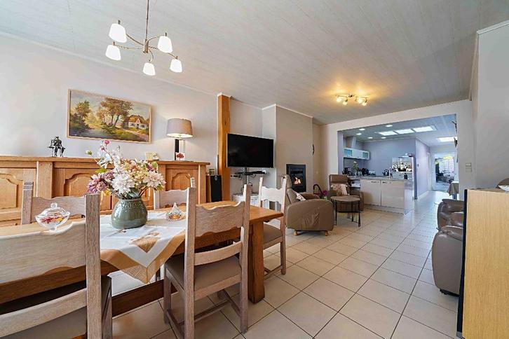 Jolie maison de ville 3 chambres avec jardin, Immo, Huizen en Appartementen te koop, Provincie Henegouwen, 200 tot 500 m², Tussenwoning