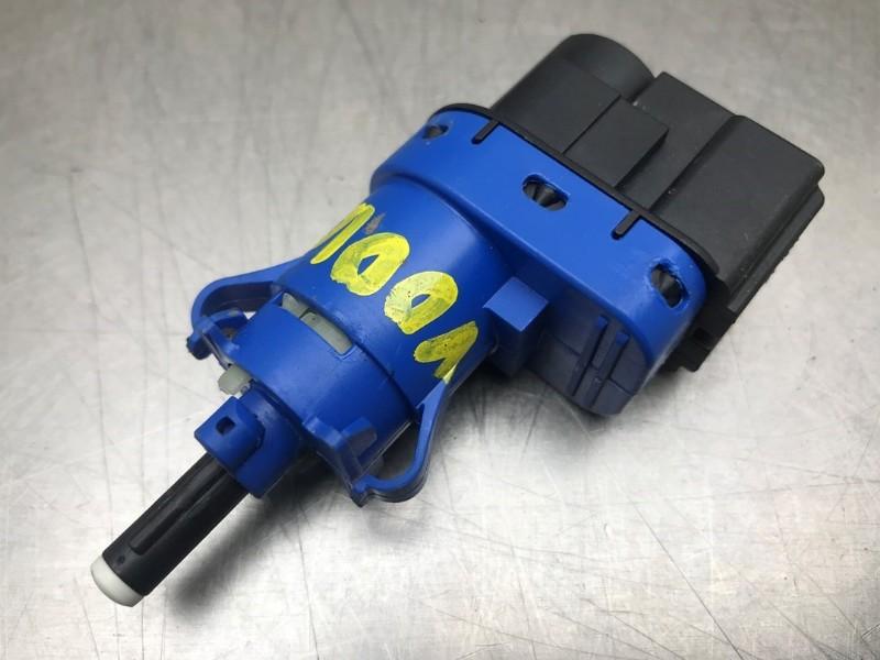 CONTACTEUR FEUX DE STOP CX-5 (KF) (|BN7N66490A|BN7N66490|), Utilisé, Mazda