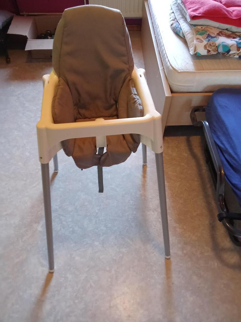 chaisse haute pour  bébé, Enfants & Bébés, Enlèvement, Utilisé, Table(s) et Chaise(s)