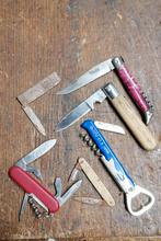 Lot couteau coutelas divers laguiole wenger, Envoi, Autres matériaux, Couverts en vrac