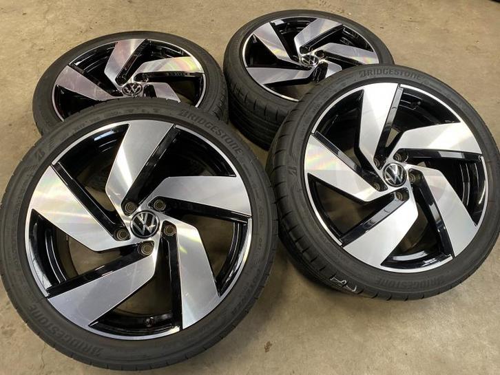 VW GOLF 8 GTI/GTD ZOMERBANDEN 225/40/R18 RICHMOND, Auto-onderdelen, Banden en Velgen, Banden en Velgen, Zomerbanden, 18 inch, 225 mm