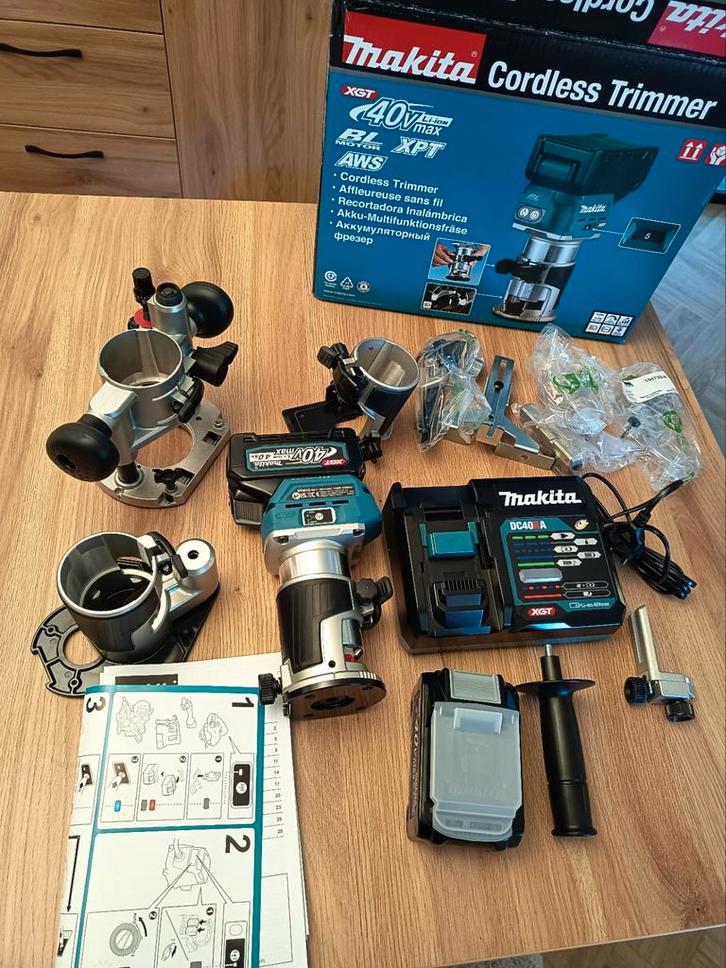 Défonceuse affleureuse XGT RT001GM208. MAKITA, Bricolage & Construction, Outillage | Outillage à main, Enlèvement