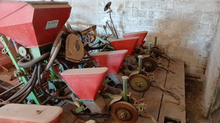 Semoir à  maïs 6 rangs, Articles professionnels, Agriculture | Outils, Enlèvement