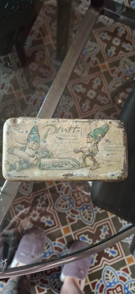boîte d'accessoires vintage Pfaff,, Enlèvement ou Envoi