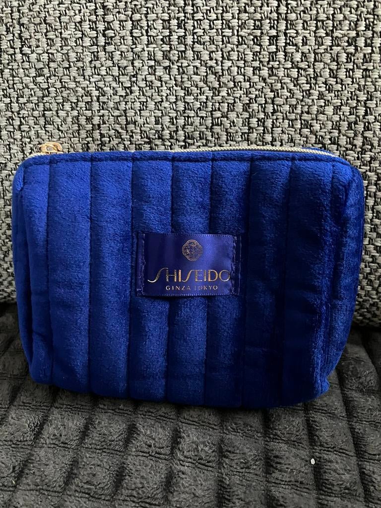 Trousse à maquillage / toilette  velours shiseido 14 x 10 cm, Bijoux, Sacs & Beauté, Trousses de toilette, Enlèvement ou Envoi