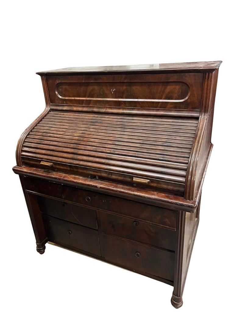 Meuble ancien à rideau en bois, Ophalen