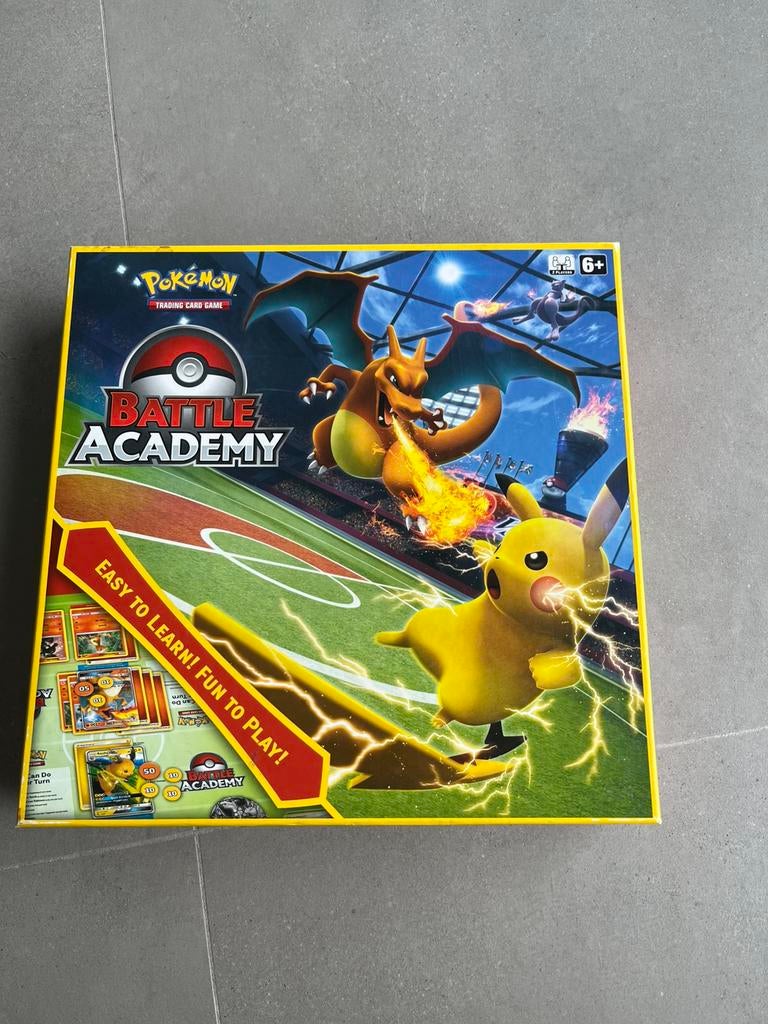Pokon battle academy/ 1x mee gespeeld, Ophalen, Zo goed als nieuw
