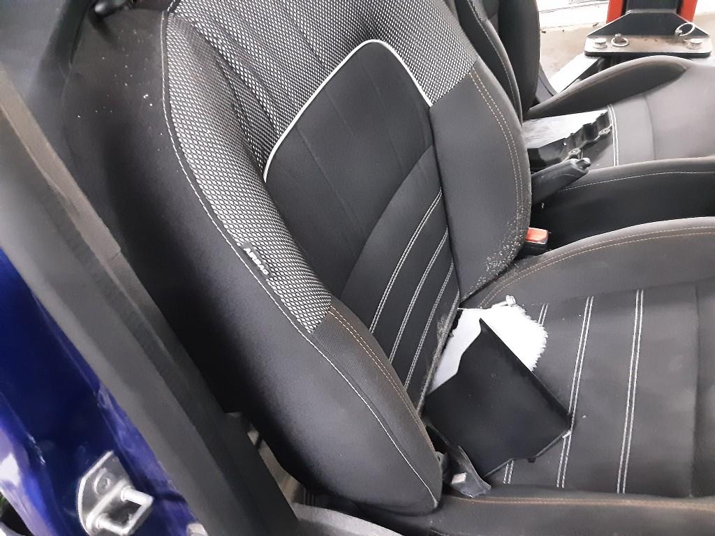 AIRBAG SIÈGE AVANT DROIT Dacia Sandero III (01-2019/-), Dacia, Mevr. I. Hauben, Utilisé, Rue de l'Espoir 34 34
4030  GRIVEGNÉE, BE