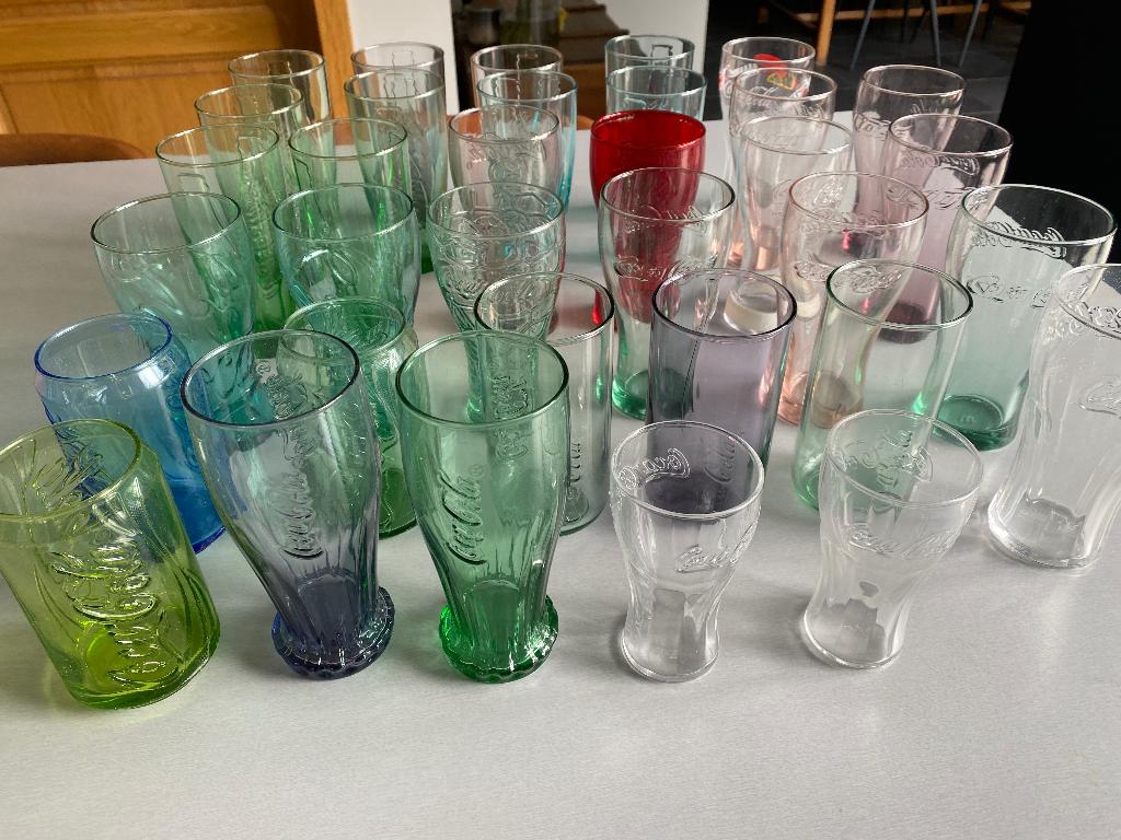 34 objets de collection en verre de Coca Cola, Collections, Enlèvement ou Envoi, Utilisé, Verre à soda