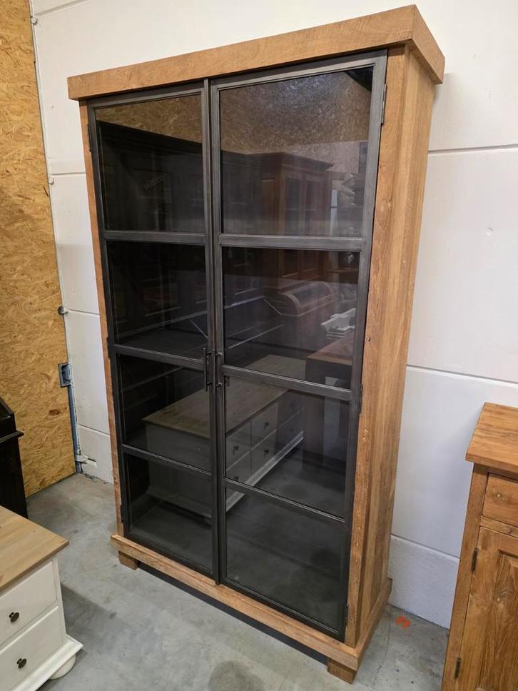 Mooie vitrinekast teak/metaal aankoopprijs €1499, Maison & Meubles, Armoires | Vitrines, Métal, Enlèvement