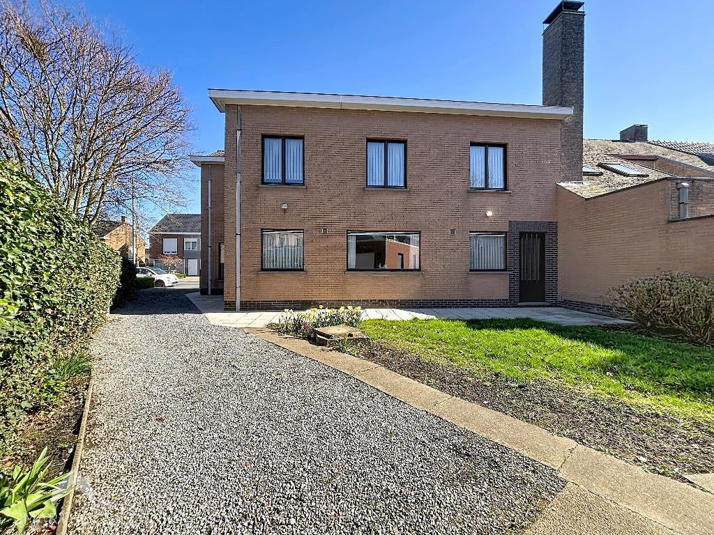 Maison solide unique à Tielt, Immo, Province de Flandre-Occidentale, 500 à 1000 m², Tielt, 5 pièces