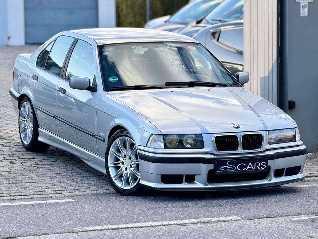 Bmw 320i e36 ** 6 Cilinders ** 128.000 km ** M pack, Auto's, BMW, Achterwielaandrijving, 1995 cc, 110 kW, Leder