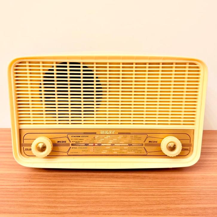 ZELDZAME BUIZENRADIO WEST BABY 1955 VINTAGE RADIO ITALIË, Antiek en Kunst, Antiek | Tv's en Audio, Verzenden