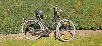 Damesfiets in goede staat beschikbaar voor biedingen
