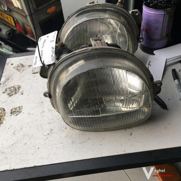 Renault Twingo 1999 Koplamp Rechts of Links beschikbaar voor biedingen