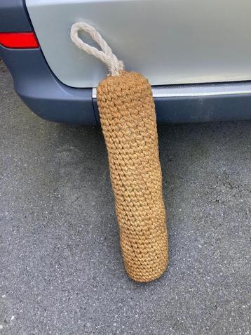 Oud stootkussen boot beschikbaar voor biedingen