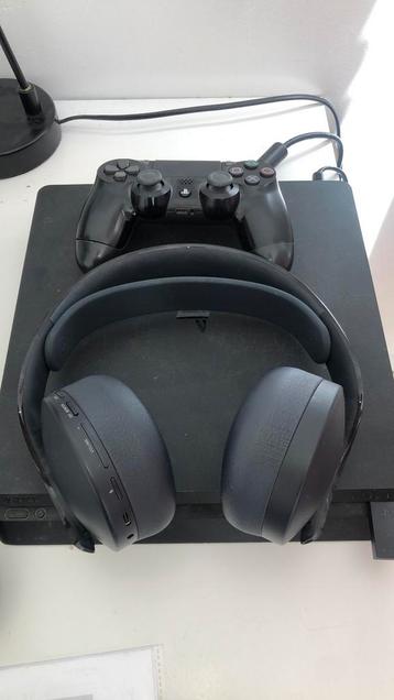 Playstation 4 Slim + manette + casque PS4 sans fil, Enlèvement ou Envoi, Avec 1 manette, Utilisé, 1 TB