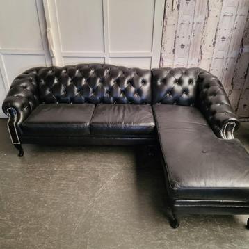 Acme Classic Chesterfield Bank – Zwart, Leer beschikbaar voor biedingen