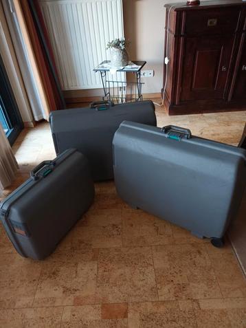 3 reiskoffers  "SAMSONITE" beschikbaar voor biedingen