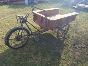Antieke bakfiets  beschikbaar voor biedingen