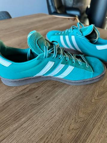 Sneakers Adidas Darryl Brown beschikbaar voor biedingen