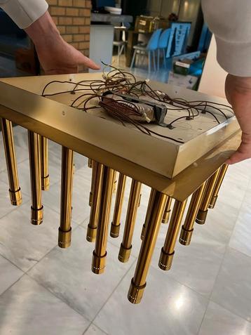 Art deco look luster met goudkleurige spotjes beschikbaar voor biedingen