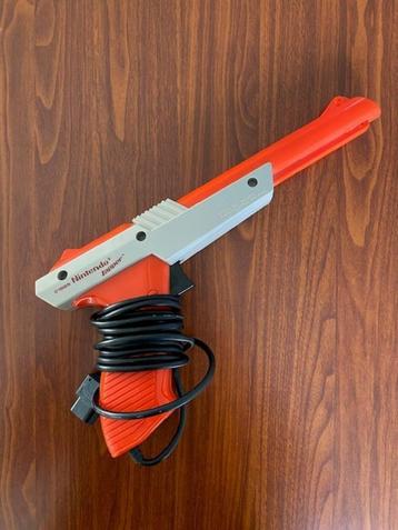 Nintendo NES Zapper (Lightgun) beschikbaar voor biedingen