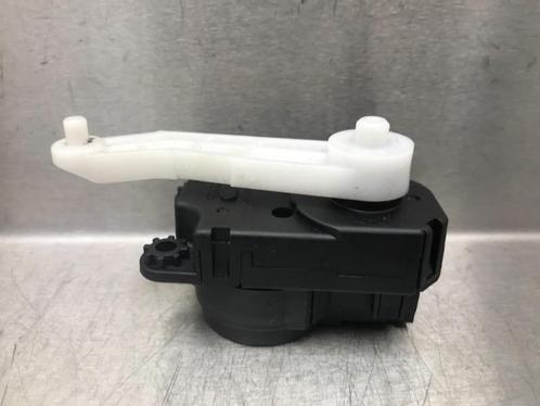 KACHELSTELMOTOR Nissan X-Trail (T32) (277T14BU1A), Auto-onderdelen, Airco en Verwarming, Nissan, Gebruikt