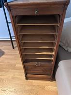 Antiek kastje, Enlèvement