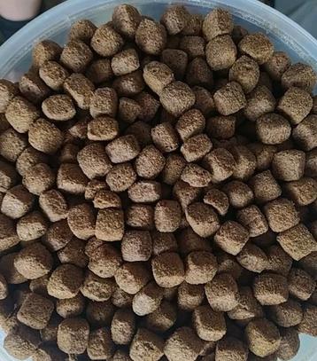8 kg kwaliteitsvolle hondenbrokken, Super Premium, 5 euro beschikbaar voor biedingen