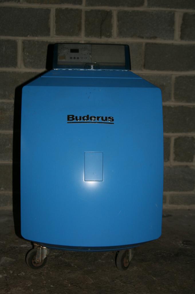 Chaudiere mazout condensation Buderus, Doe-het-zelf en Bouw, Verwarming en Radiatoren, Zo goed als nieuw, Cv-ketel of Combi-ketel