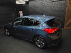 Ford Focus ST-Line, Carplay, Camera, Navi, etc.., Auto's, Stof, Gebruikt, Euro 6, Blauw