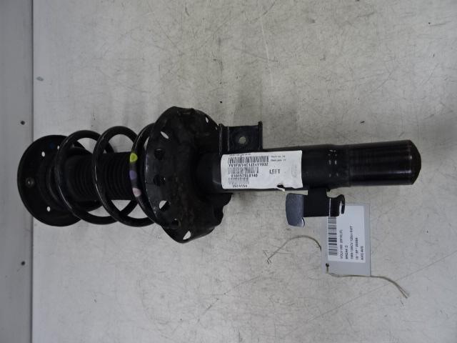 SCHOKBREKER LINKS VOOR Volvo V60 I (FW / GW) (31277201), Auto-onderdelen, Ophanging en Onderstel, Volvo, Gebruikt