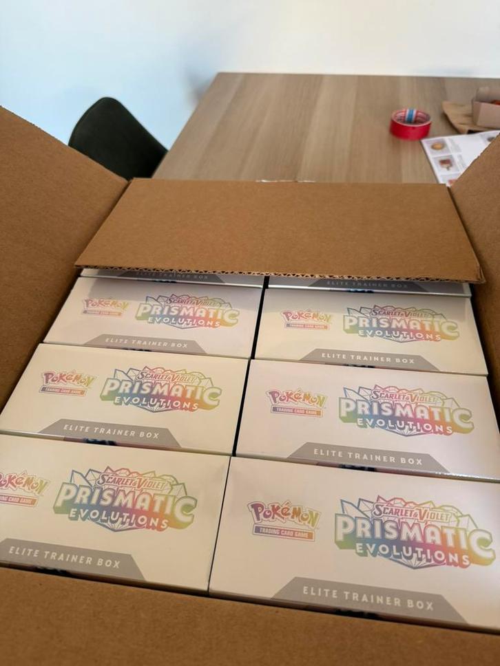 Prismatic etb case, Hobby & Loisirs créatifs, Jeux de cartes à collectionner | Pokémon, Comme neuf, Enlèvement