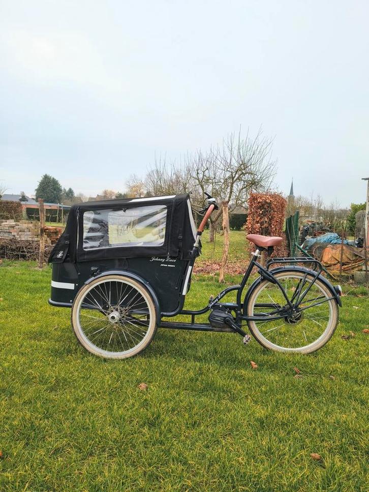 Bakfiets Johnny Loco - 4 plaatsen met lederen binnenwerk, Fietsen en Brommers, Fietsen | Driewielfietsen, Ophalen