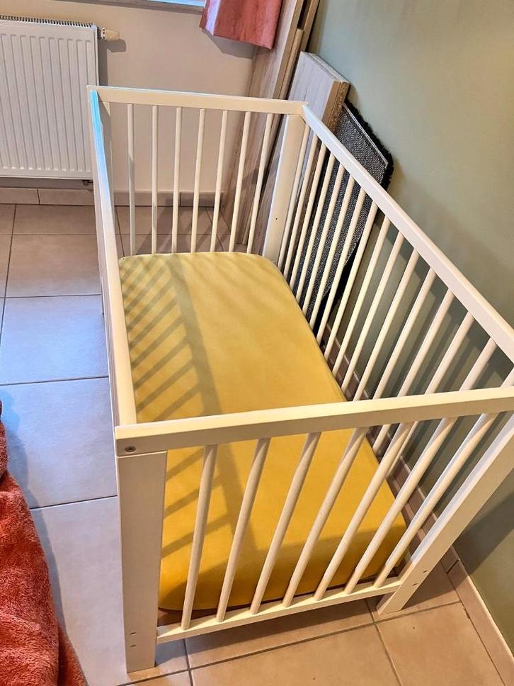 lit + matelas Bébé, Maison & Meubles, Chambre à coucher | Lits, Utilisé, Une personne, Autres dimensions, Autres dimensions, Bois