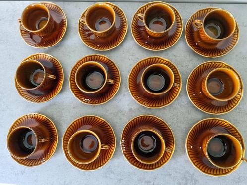 Boch Frères  12 mokkakopjes + onderbordjes (kan ook per 6), Antiek en Kunst, Antiek | Keramiek en Aardewerk, Ophalen of Verzenden