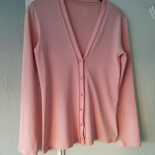 Marc Cain -  gilet  met fijne afwerking., Kleding | Dames, Truien en Vesten, Maat 38/40 (M), Ophalen of Verzenden
