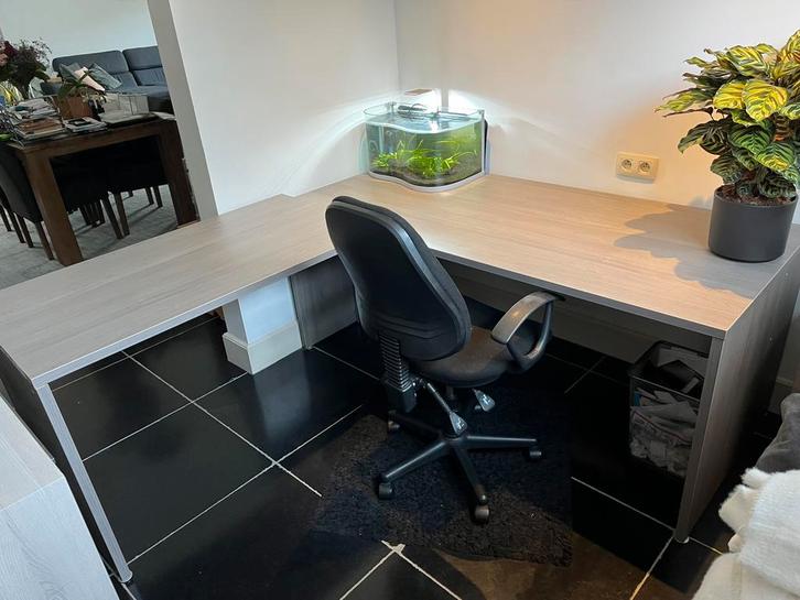Bureau (met uitbreiding L-vorm) + bureaukast, Huis en Inrichting, Bureaus, Zo goed als nieuw, Ophalen