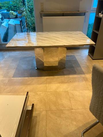 Table rétractable en marbre effet brillant beschikbaar voor biedingen