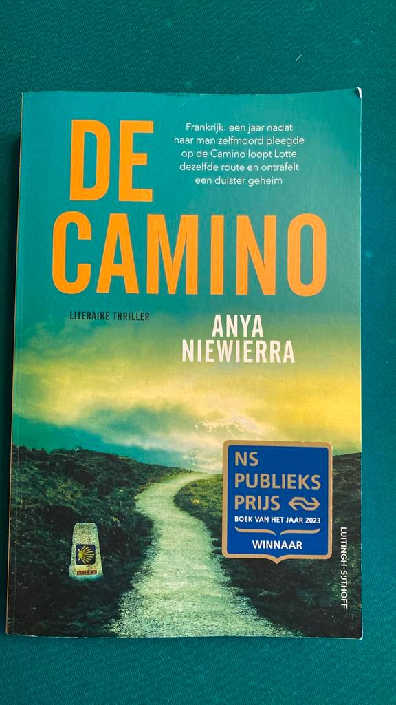 Anya Niewierra - De Camino, Boeken, Thrillers, Zo goed als nieuw, Verzenden
